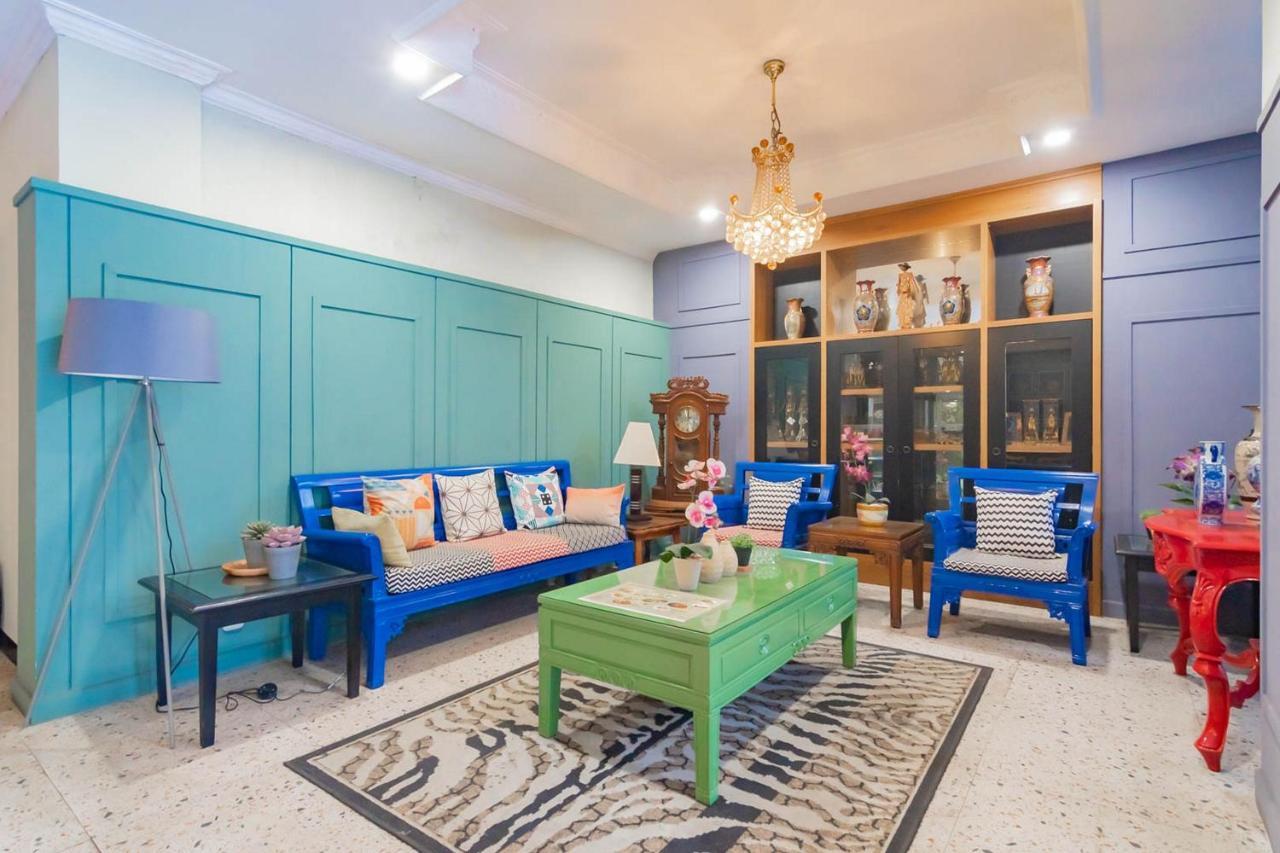 Cihampelas Hotel 2 Mitra Reddoorz 万隆 外观 照片