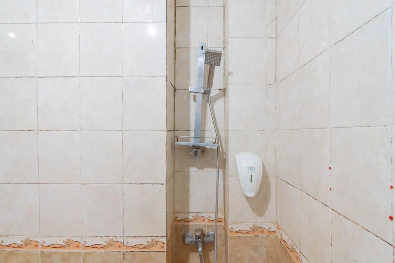 Cihampelas Hotel 2 Mitra Reddoorz 万隆 外观 照片
