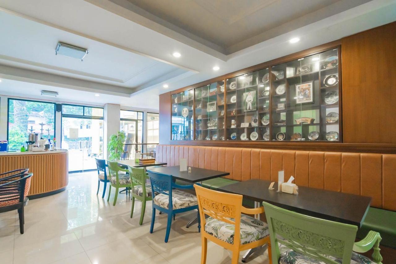 Cihampelas Hotel 2 Mitra Reddoorz 万隆 外观 照片